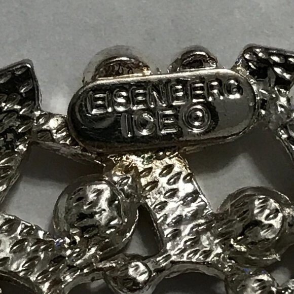 EISENBERG ICE Silver Tone Christmas Holiday Wreath VINTAGE Brooch Red Green - Picture 3 of 3